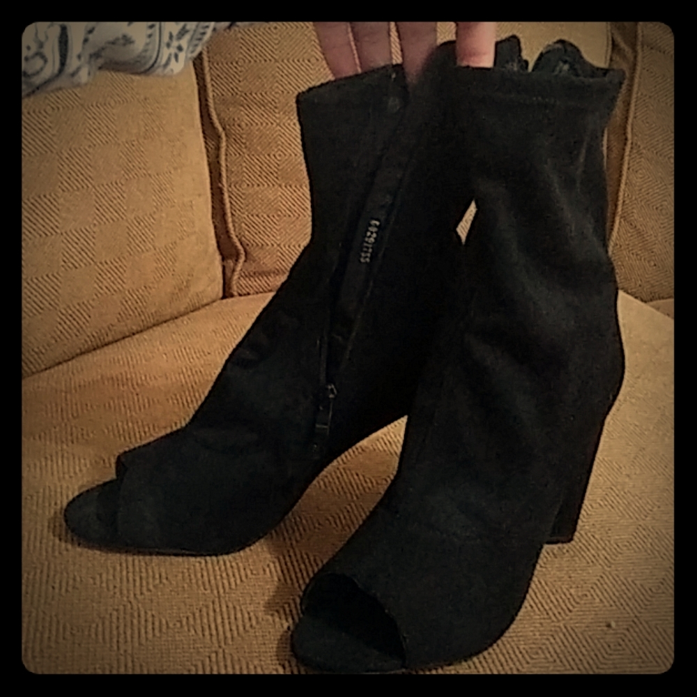 Open toe suede boots